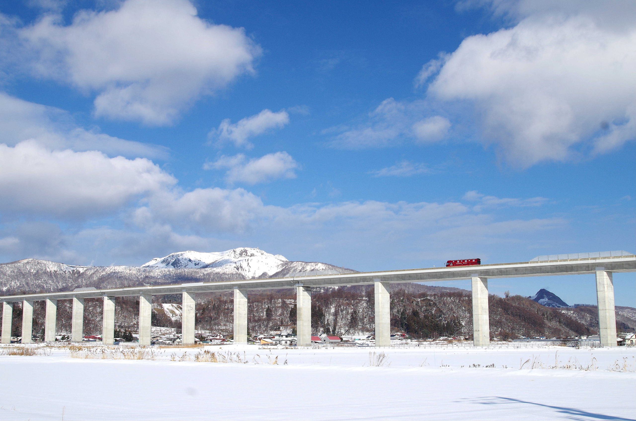 92-高速道路で日本一長い橋